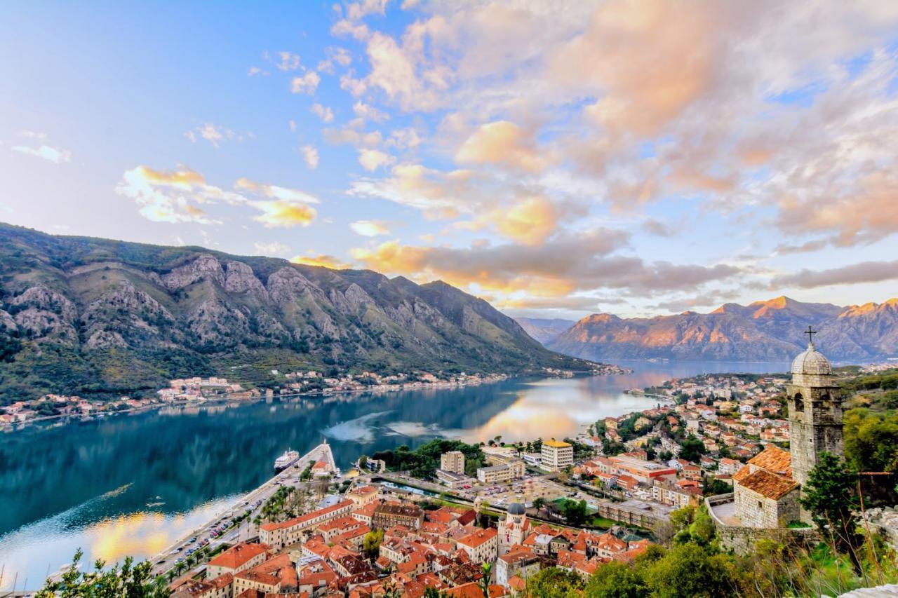 Old Town Homestel Kotor Dış mekan fotoğraf